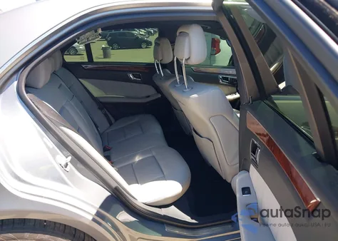 2011 Mercedes-Benz E 350 z USA, uszkodzony, nr VIN WDDHF5GB8BA504594